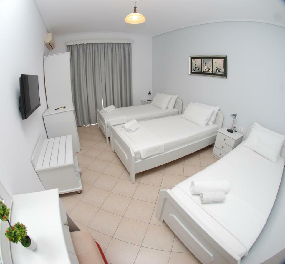Hotel Ms Sarande Bagian luar foto