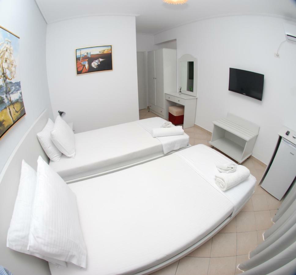Hotel Ms Sarande Bagian luar foto