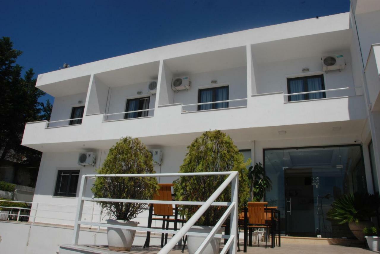 Hotel Ms Sarande Bagian luar foto