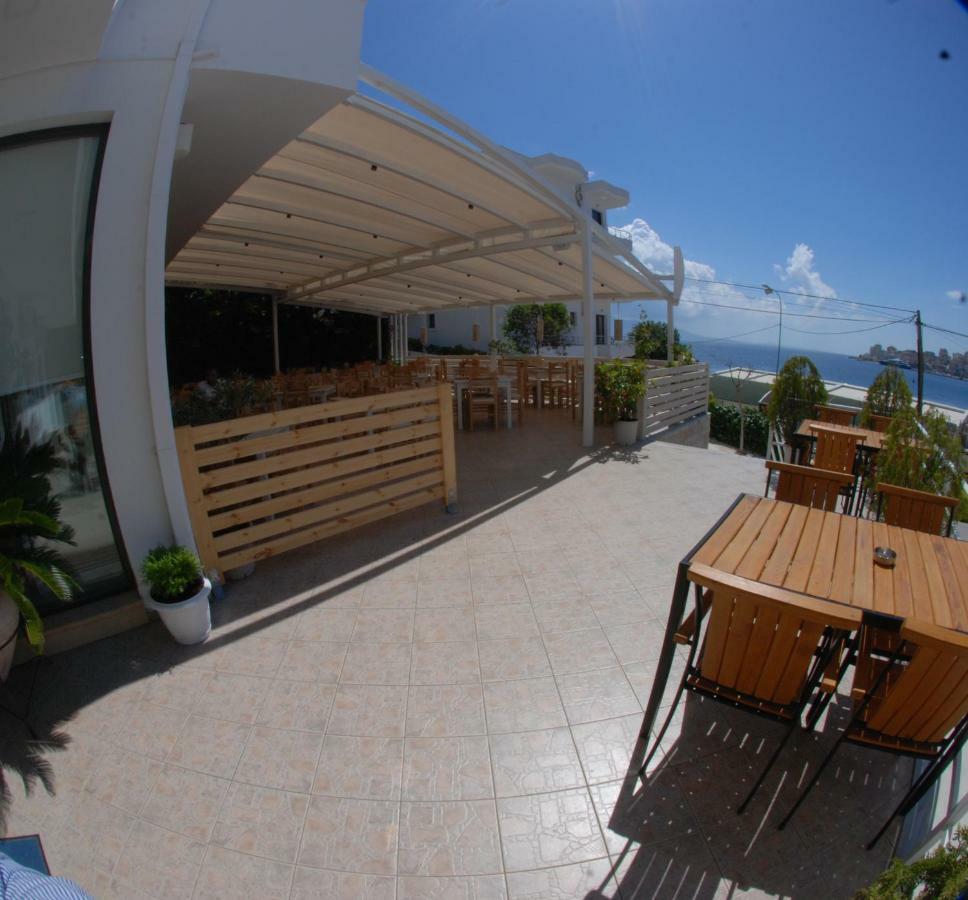 Hotel Ms Sarande Bagian luar foto