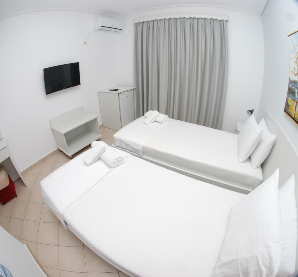 Hotel Ms Sarande Bagian luar foto