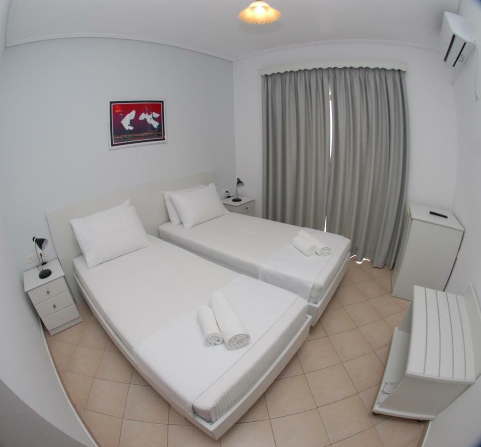 Hotel Ms Sarande Bagian luar foto