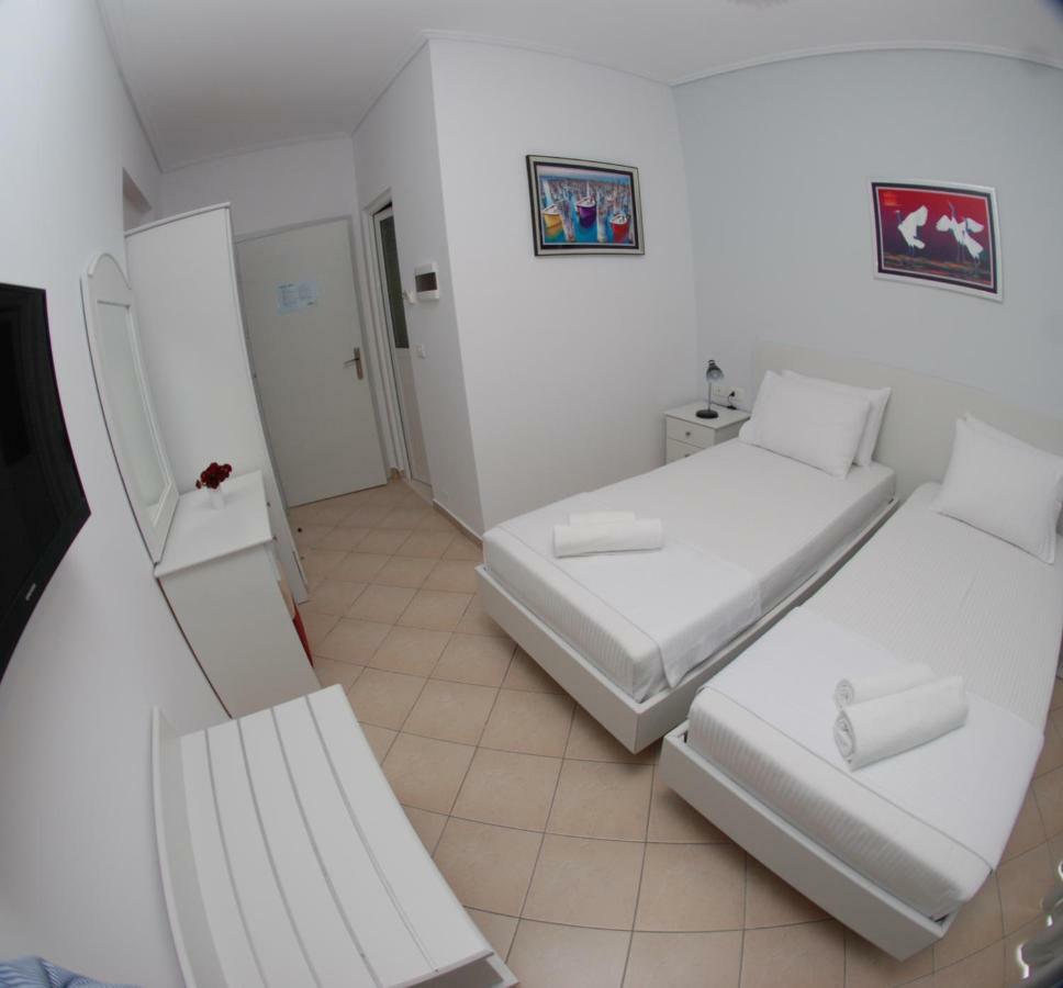 Hotel Ms Sarande Bagian luar foto